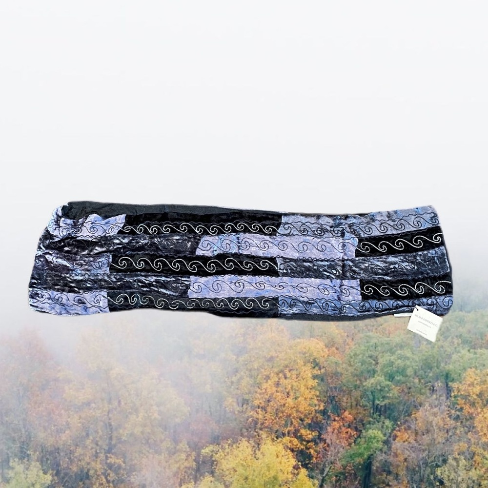 Sophisticated Woman’s Scarf in Black and Purple